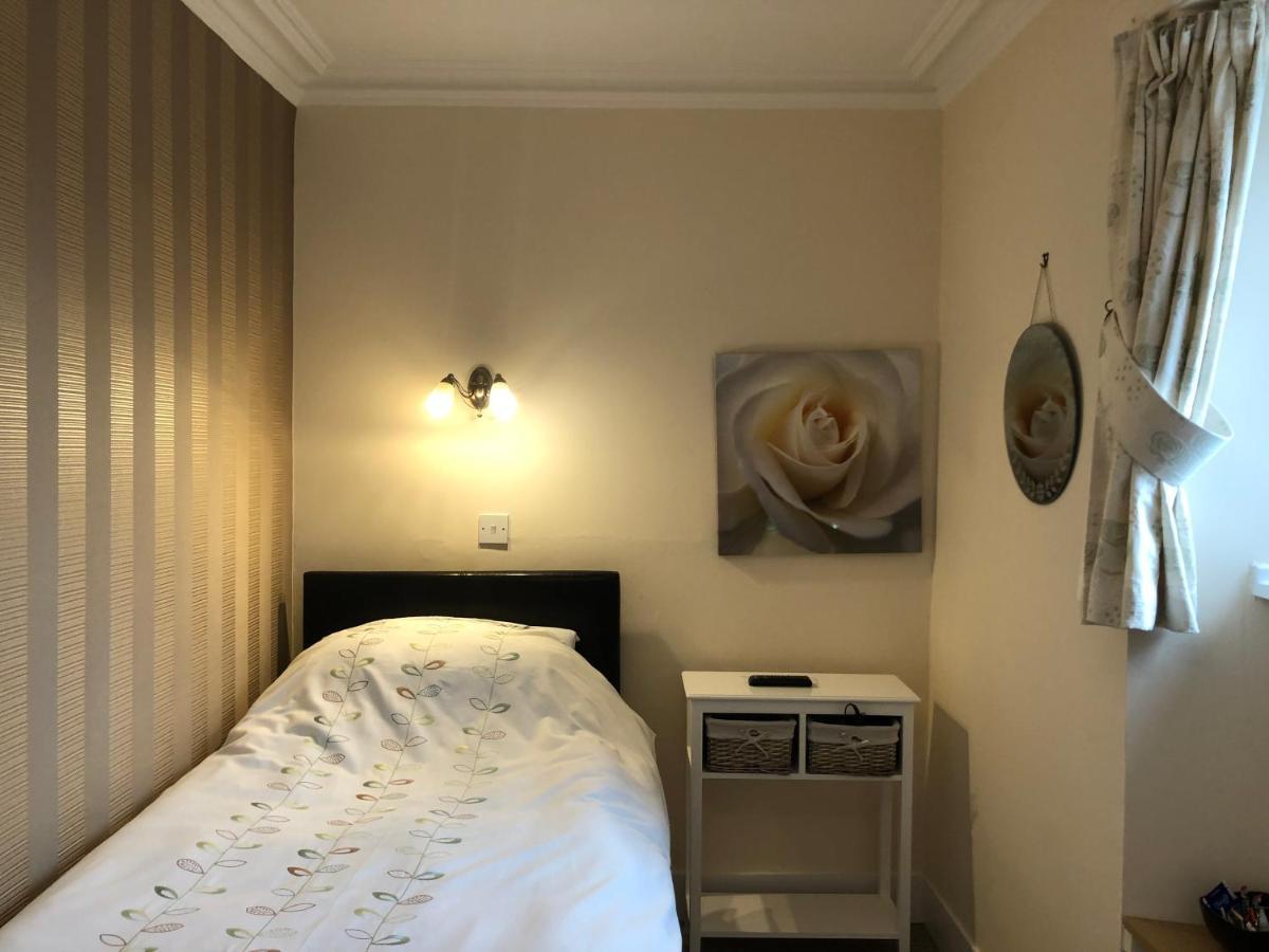 The Aberdeen Arms Hotel Tarves Dış mekan fotoğraf